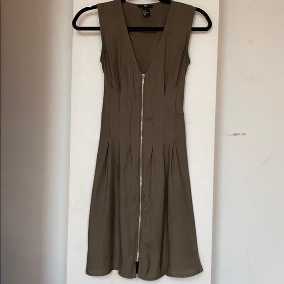 H&M Green Lightweight Summer Dress - Picture 3 of 9